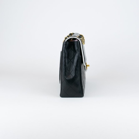 SOLD Chanel Vintage Single Flap Bag - Picture 5 of 16